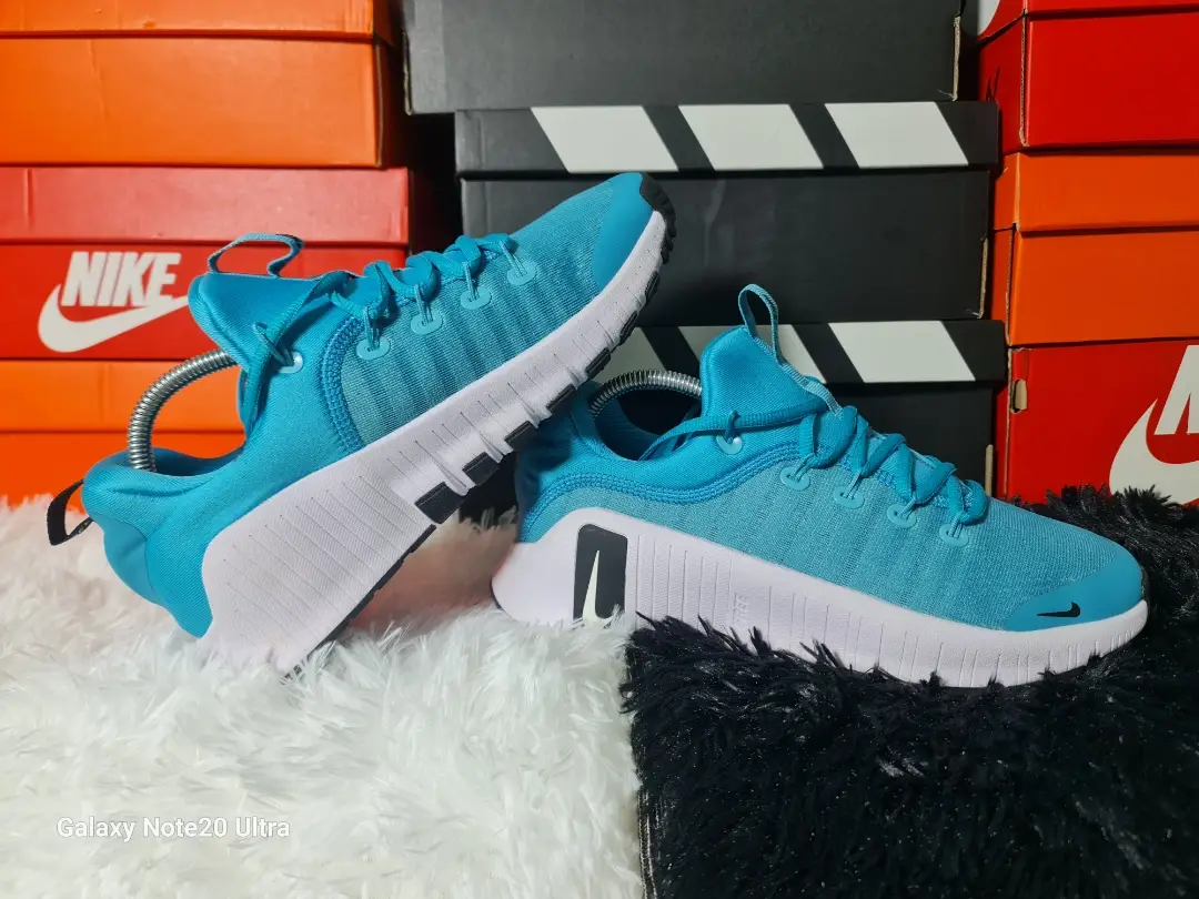 NIKE FREE METCON 6 TURQUESA