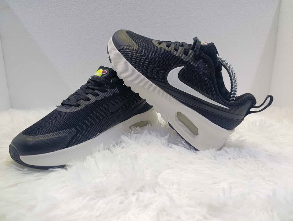 NIKE AIR MAX NEGRO