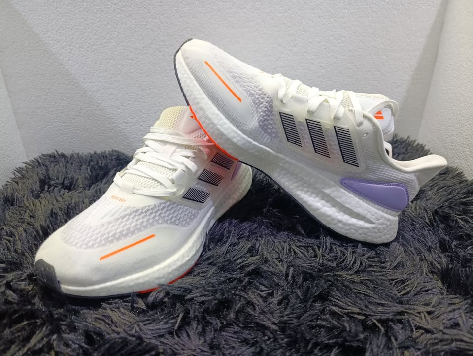 ADIDAS PUREBOOST 22 BLANCO