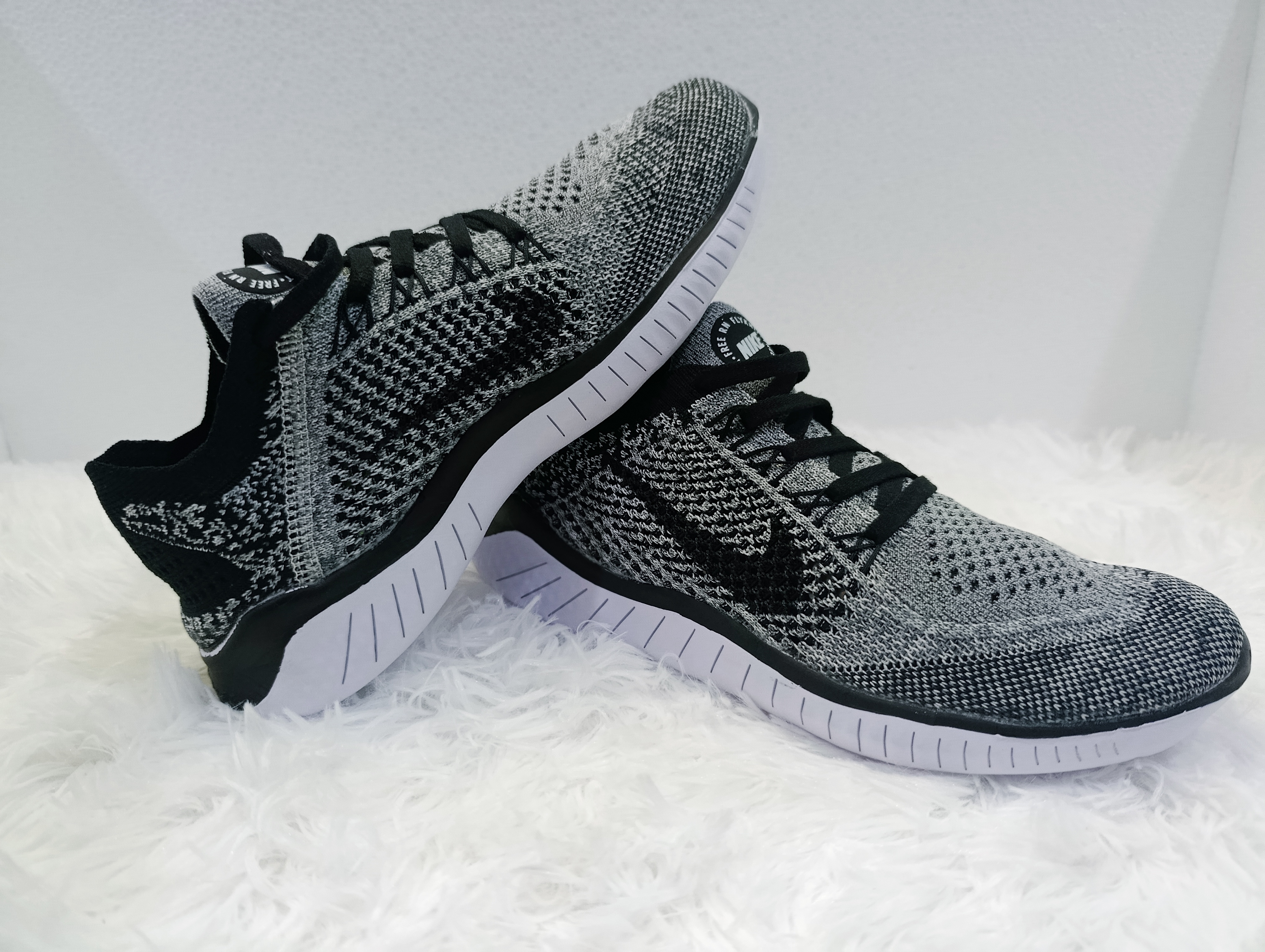 NIKE FREE RN FLYKNIT GRIS