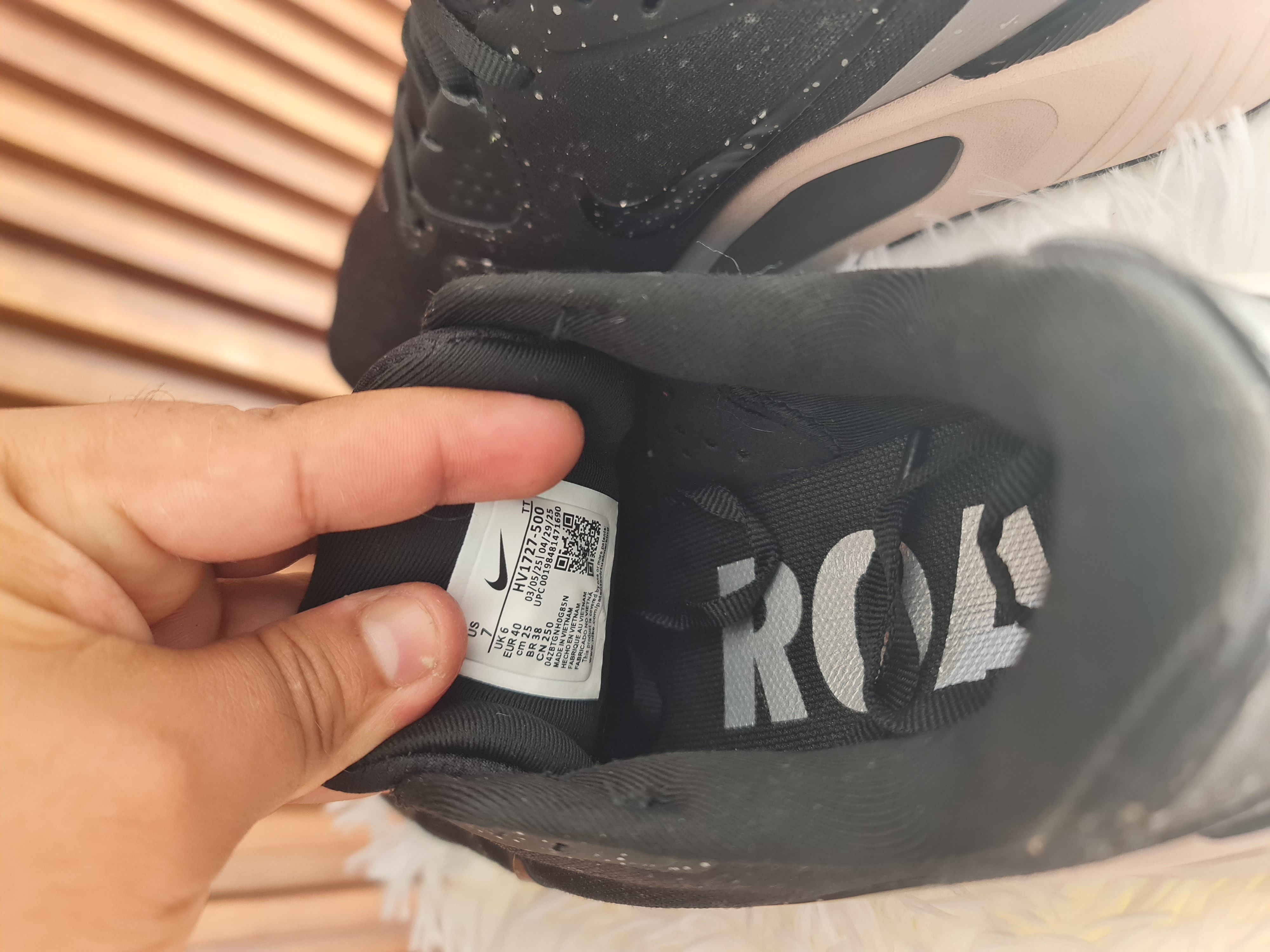 NIKE STRUCTURE 26 NEGRO — foto 3