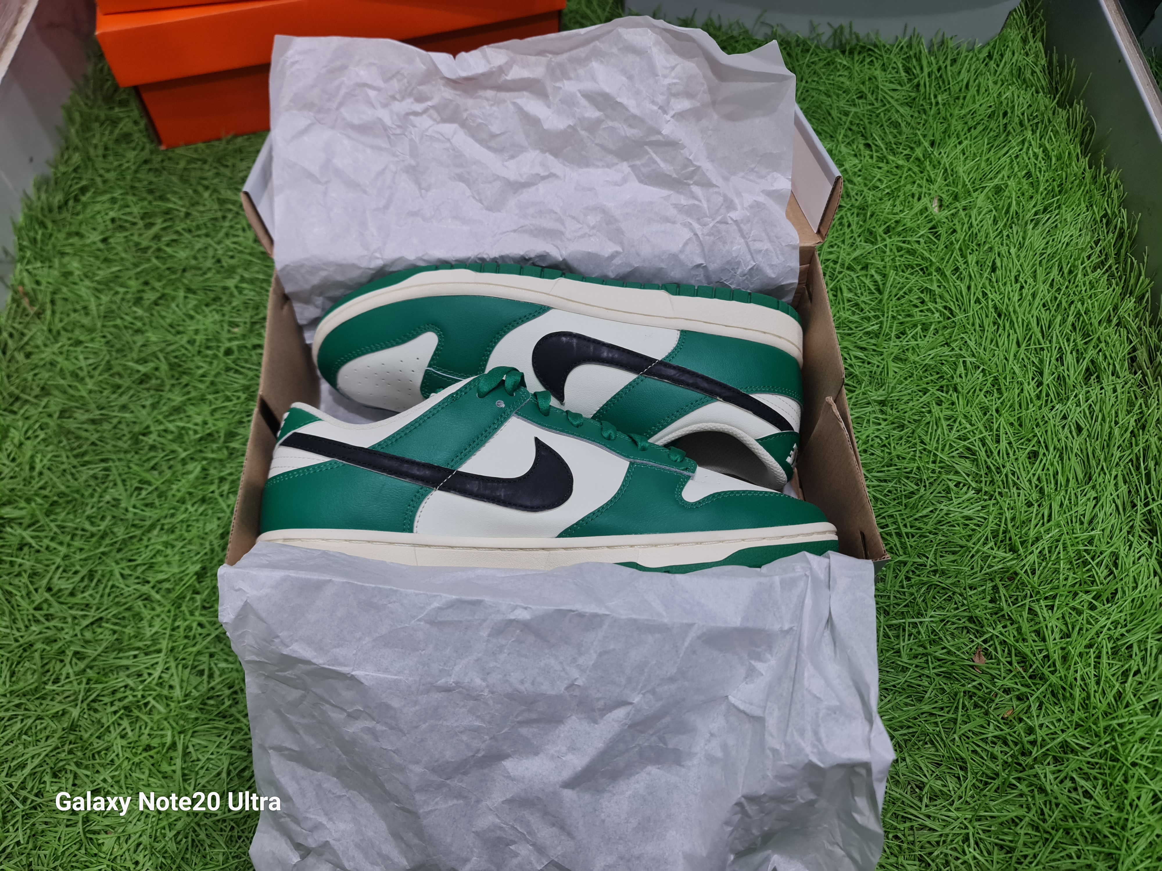 NIKE DUNK LOW NEGRO/VERDE — foto 4