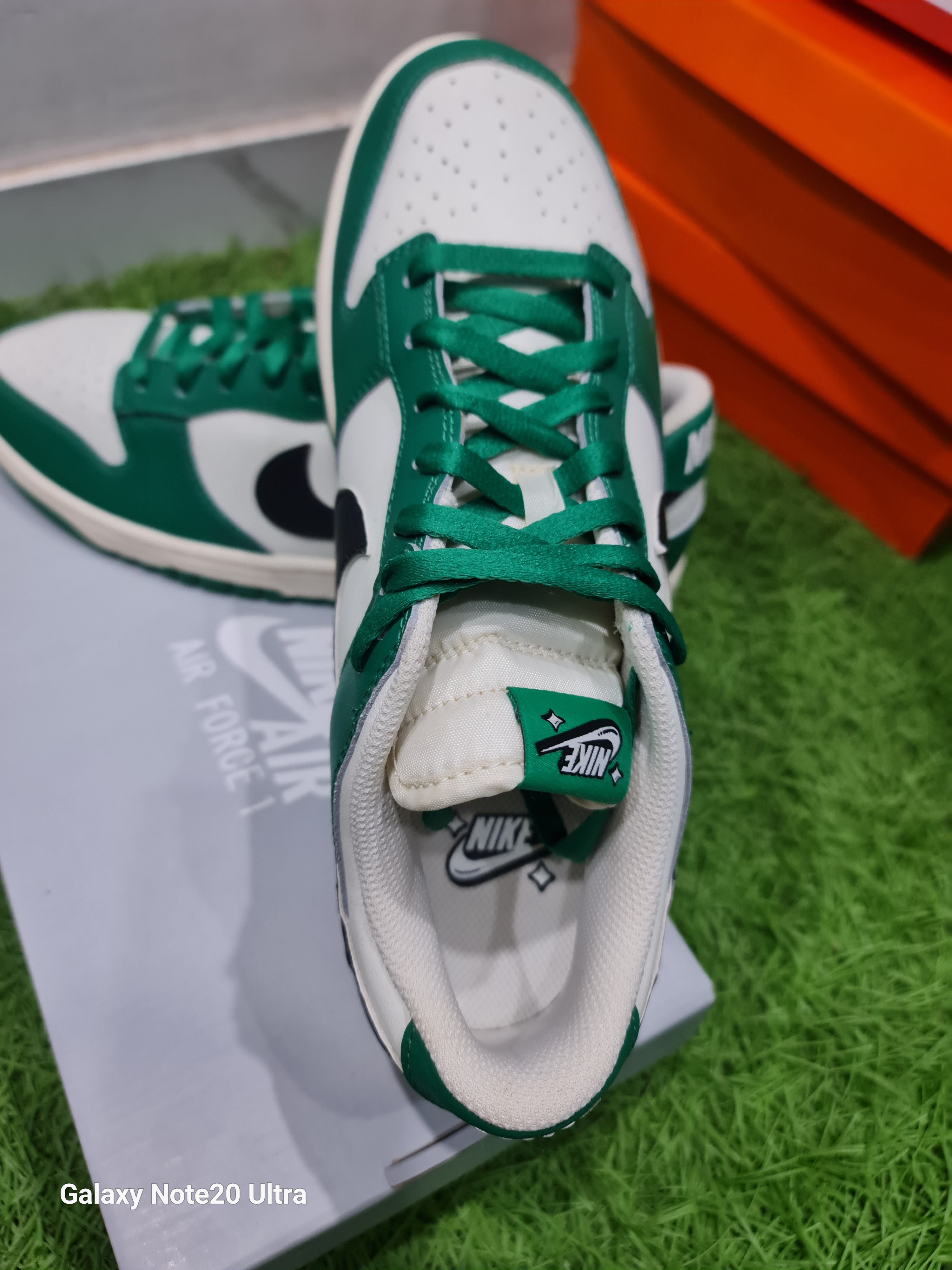 NIKE DUNK LOW NEGRO/VERDE — foto 2
