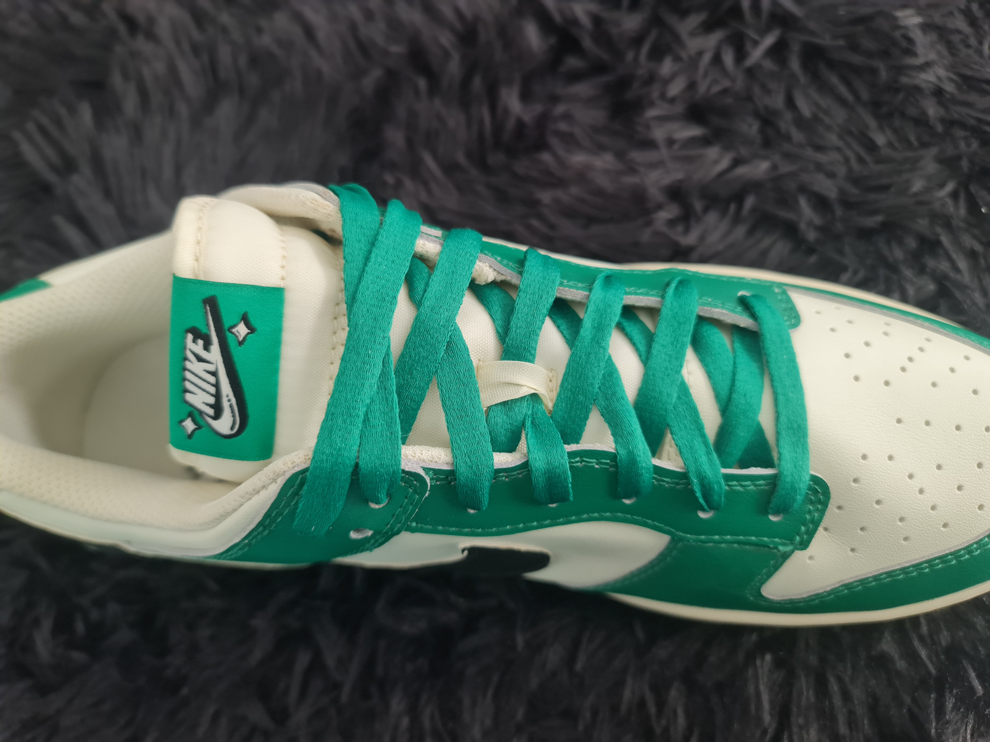 NIKE DUNK LOW NEGRO/VERDE — foto 3