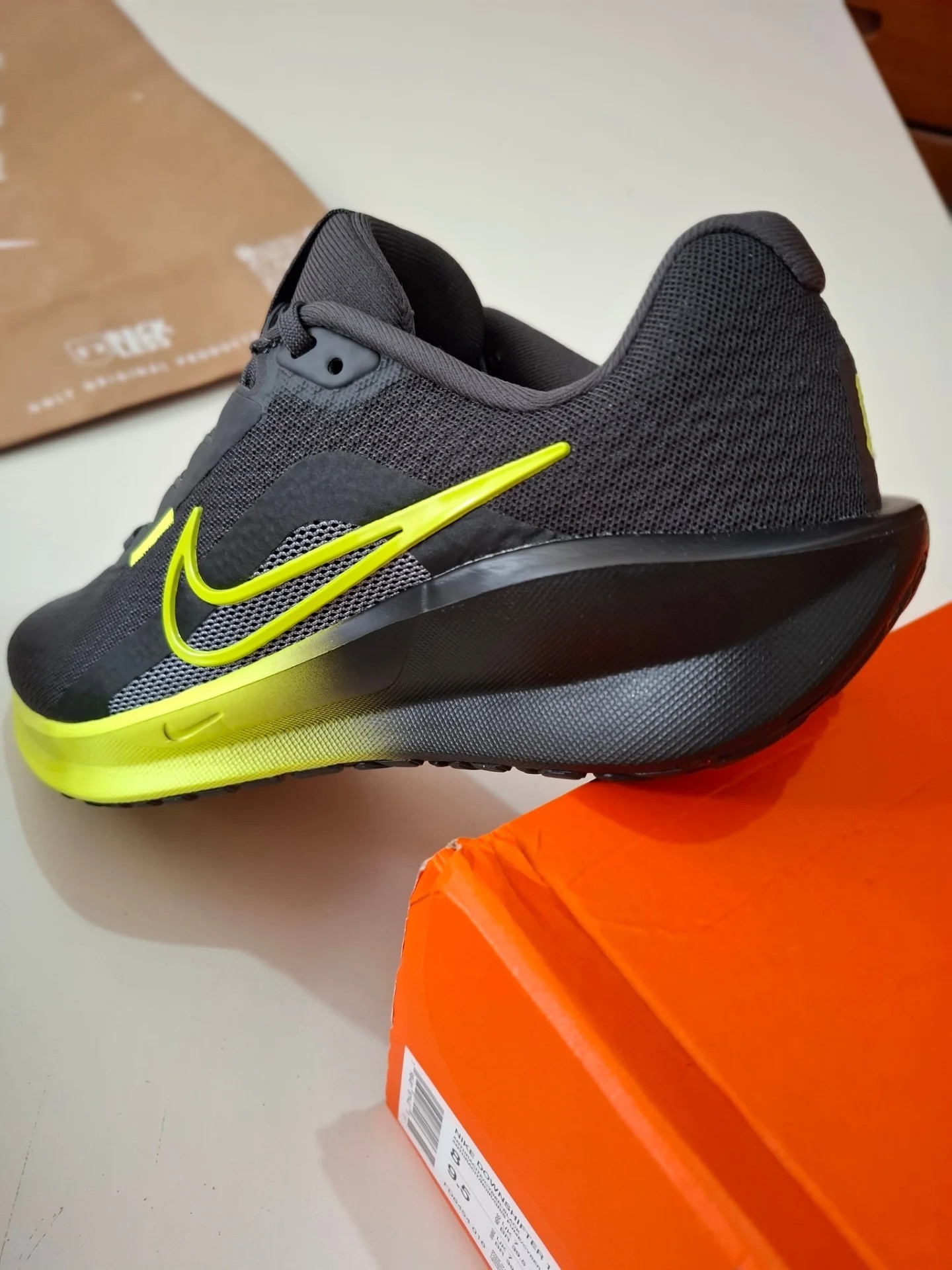 NIKE DOWNSHIFTER 14 — foto 2
