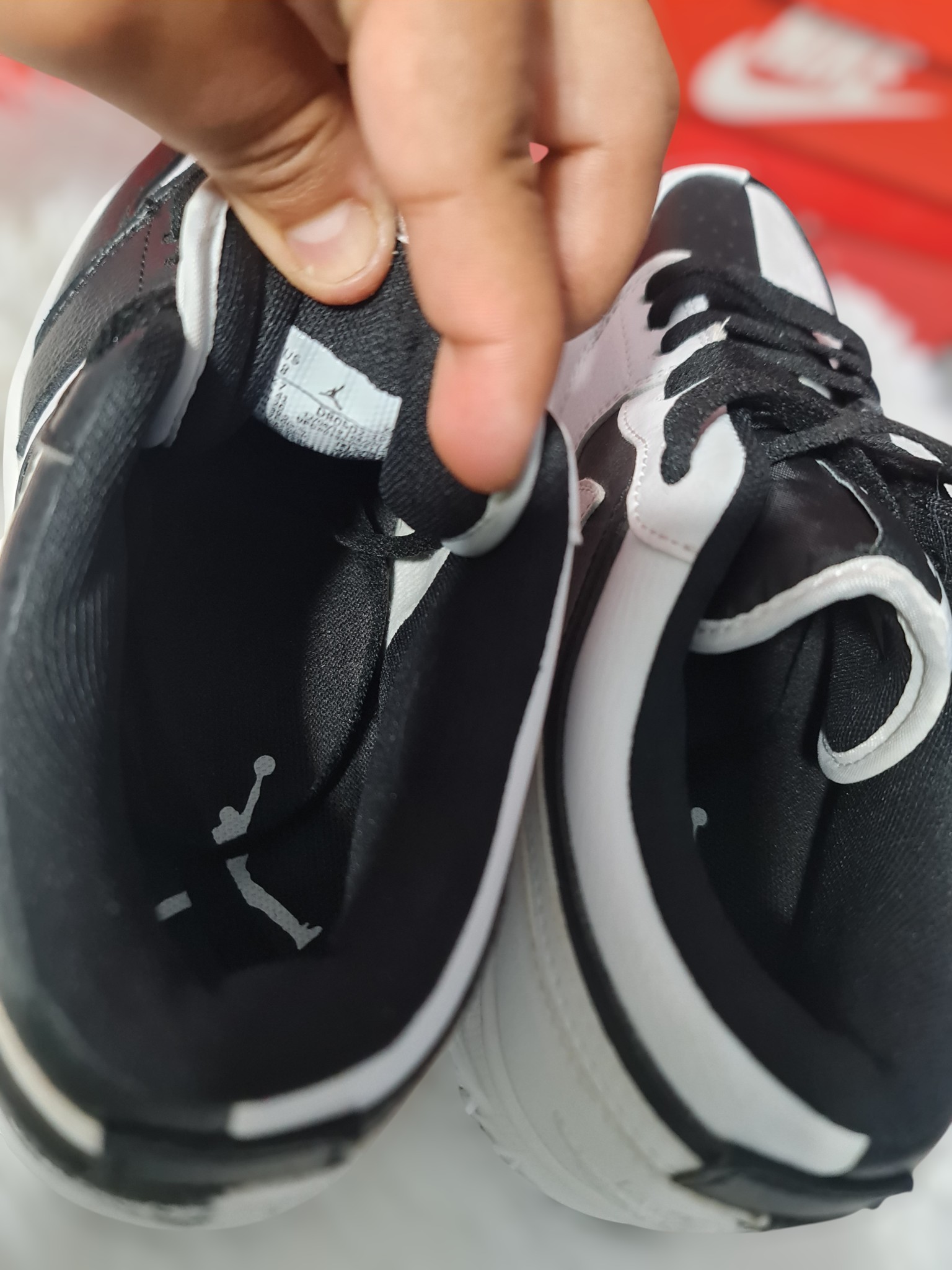 NIKE AIR JORDAN 1 LOW BLANCO/NEGRO — foto 5